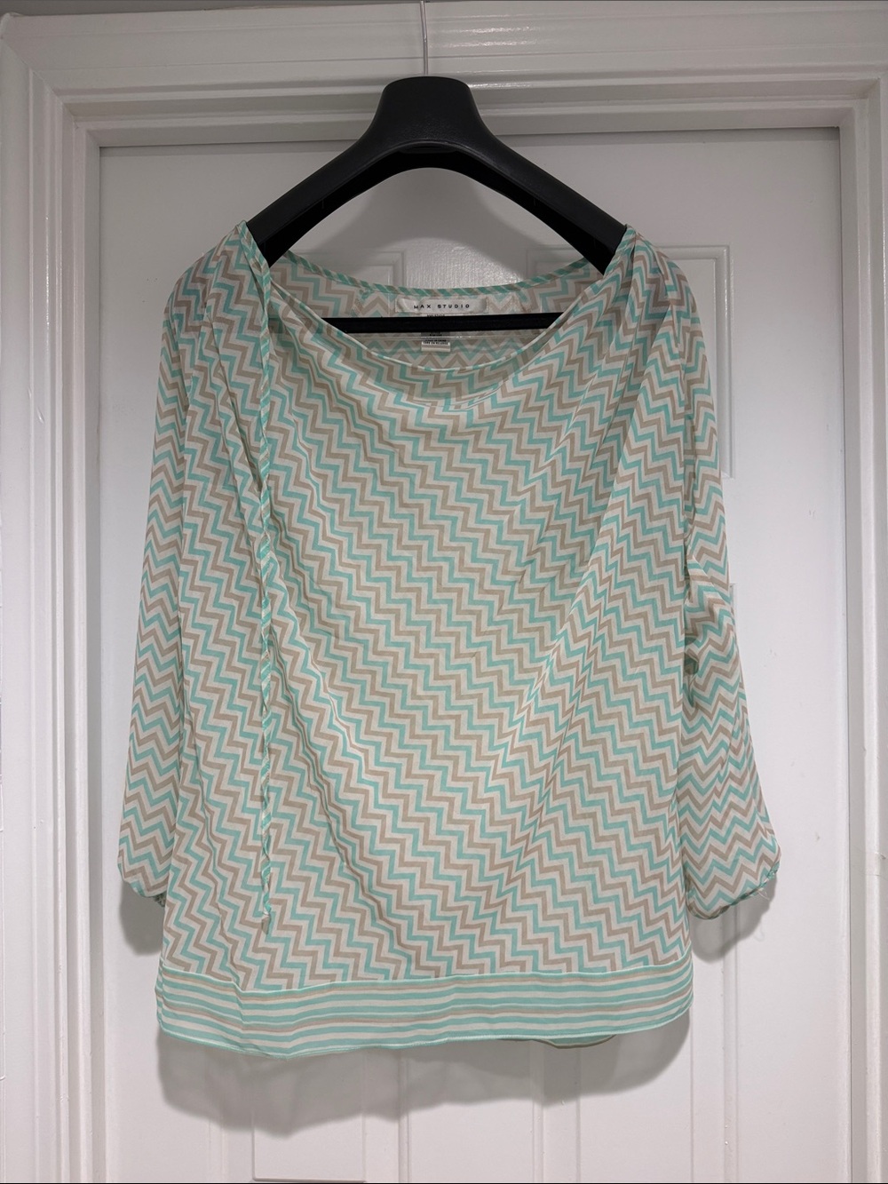 Max Studio Mint and White Zigzag Boatneck Blouse, size Medium